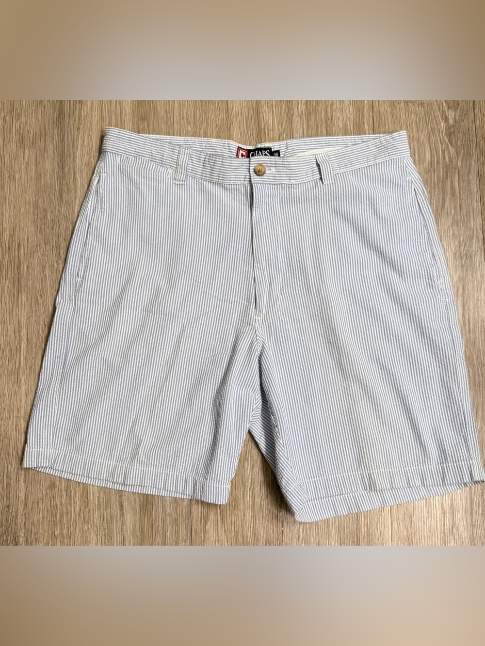 Chaps Men’s 36 Light Blue & White Seersucker Flat Front Shorts 100% Cotton